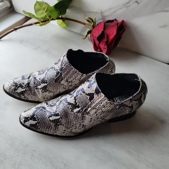 ๐ฅSilent D Womens Python Snake Ivtay Boot Black & White Size 37 (6.5-7 us) - Picture 3 of 9